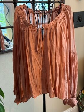 Lightweight Peach Peasant Top